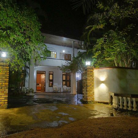 Aura City Hostel 阿努拉德普勒 外观 照片