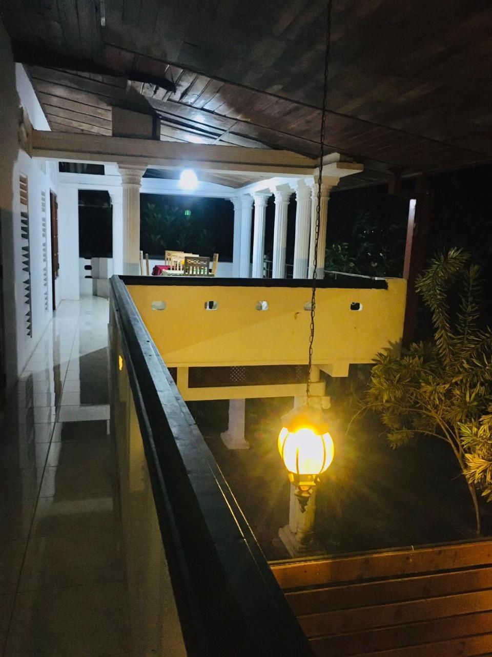 Aura City Hostel 阿努拉德普勒 外观 照片