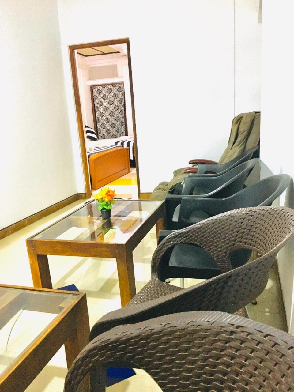 Aura City Hostel 阿努拉德普勒 外观 照片