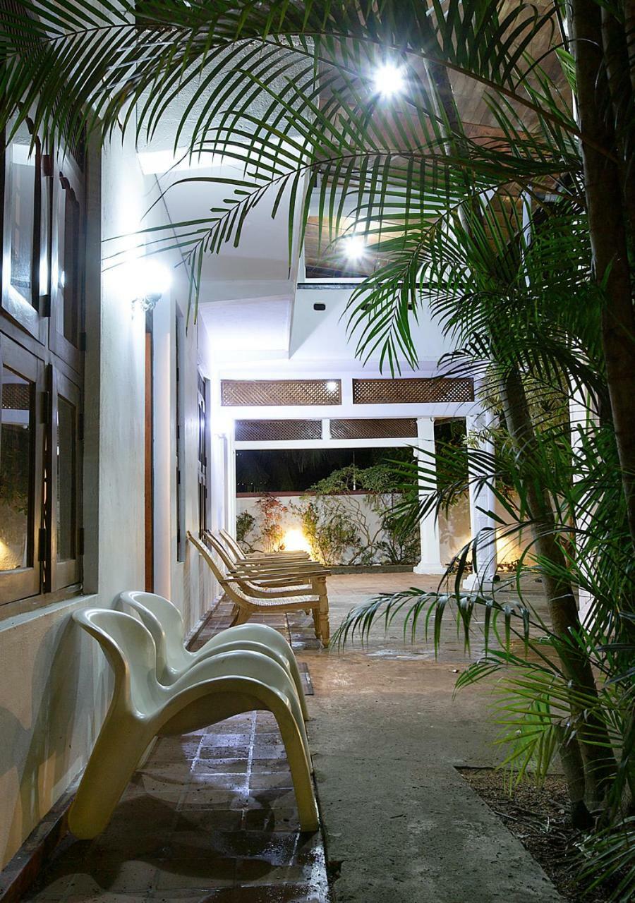 Aura City Hostel 阿努拉德普勒 外观 照片